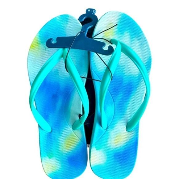 NWT Kids Flip Flops - Size 6-7 - Picture 1 of 3